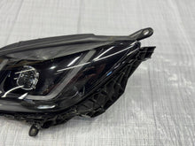 Laden Sie das Bild in den Galerie-Viewer, Frontscheinwerfer Maserati I 06701588610 Rechts Scheinwerfer Headlight SCH5321871113ya