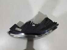 Laden Sie das Bild in den Galerie-Viewer, Frontscheinwerfer Audi A1 8X0941003 Xenon Links Scheinwerfer Headlight SCH3903752426pb