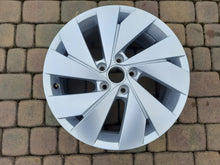 Laden Sie das Bild in den Galerie-Viewer, 1x Alufelge 17 Zoll 7.5" 5x112 51ET Silber 5H0601025 VW Golf Rim Wheel FEL9141309233cu