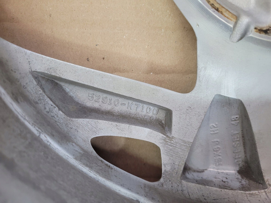 1x Alufelge 15 Zoll 6.0" 4x100 48ET Glanz Silber 52910-K7100 Hyundai I10 I20