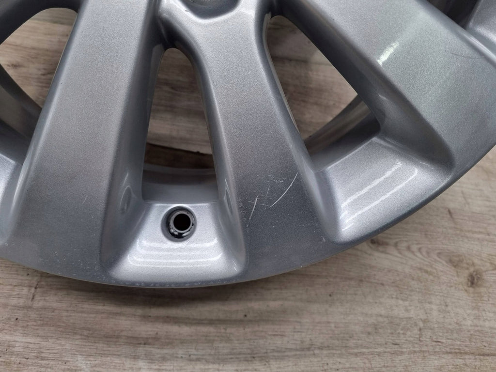 1x Alufelge 17 Zoll 7.0" 5x115 46ET 0P044K5 Opel Zafira C Rim Wheel