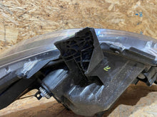 Load image into Gallery viewer, Frontscheinwerfer Toyota 4 Yaris S2508P011-M Rechts Scheinwerfer Headlight