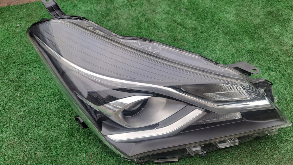 Frontscheinwerfer Toyota Yaris Rechts Scheinwerfer Headlight