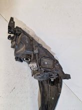 Laden Sie das Bild in den Galerie-Viewer, Frontscheinwerfer Toyota Hilux VIII Links Scheinwerfer Headlight SCH4343764853bh