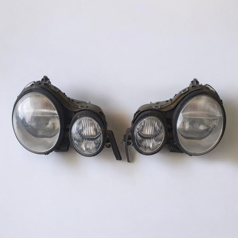 Frontscheinwerfer Mercedes-Benz 210210210 Ein Satz Scheinwerfer Headlight