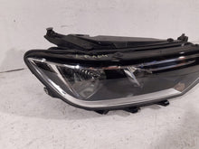 Laden Sie das Bild in den Galerie-Viewer, Frontscheinwerfer VW Passat B8 3G1941006B Halogen Rechts Scheinwerfer Headlight