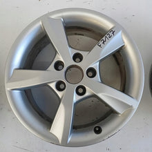 Load image into Gallery viewer, 1x Alufelge 16 Zoll 6.5" 5x112 43ET Glanz Silber 8V5071496 Audi A3 Rim Wheel FEL1906050180aq