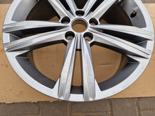 Load image into Gallery viewer, 1x Alufelge 17 Zoll 7.0" 5x112 2GM601025G VW T Roc I Rim Wheel FEL2918908425mh