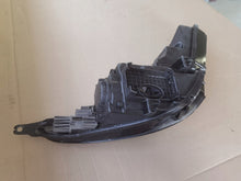 Load image into Gallery viewer, Frontscheinwerfer Hyundai Elantra VII 92101AA000 202292101-AA LED Links