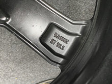 Laden Sie das Bild in den Galerie-Viewer, 4x Alufelge 18 Zoll 8.0&quot; 5x112 56 5ET Glanz Silber A1664011602 Mercedes-Benz