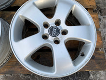 Load image into Gallery viewer, 4x Alufelge 16 Zoll 7.0&quot; 5x112 45ET Glanz Silber Audi C6 A4 Rim Wheel