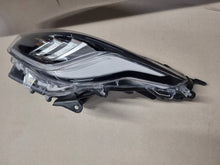 Load image into Gallery viewer, Frontscheinwerfer Toyota Yaris Full LED Ein Stück (Rechts oder Links) Headlight SCH8647386910cz