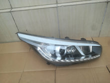 Laden Sie das Bild in den Galerie-Viewer, Frontscheinwerfer Kia Ceed 92102-A2350 LED Rechts Scheinwerfer Headlight