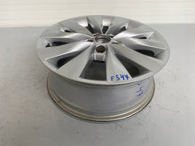 Laden Sie das Bild in den Galerie-Viewer, 1x Alufelge 16 Zoll 6.0" 5x100 38ET Glanz Silber 658601025B Skoda Kamiq FEL4582538521fr