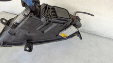 Laden Sie das Bild in den Galerie-Viewer, Frontscheinwerfer Audi A6 C6 Xenon Rechts Scheinwerfer Headlight SCH4749513349gb