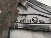 Load image into Gallery viewer, 1x Alufelge 17 Zoll 6.5" 5x112 46ET Glanz 5E3601025 Skoda Octavia Rim Wheel FEL2214754901ci