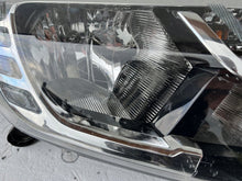 Load image into Gallery viewer, Frontscheinwerfer Dacia Logan Sandero II 260103529R 3G1941035H LED Rechts