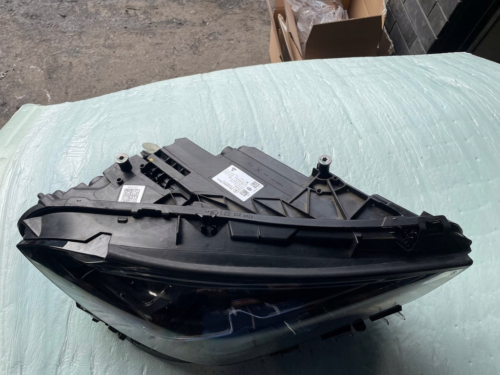 Frontscheinwerfer Mercedes-Benz Cla A1189061301 A1189061401 Rechts oder Links SCH5240777391su
