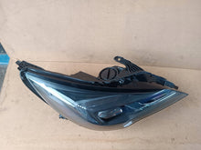 Laden Sie das Bild in den Galerie-Viewer, Frontscheinwerfer Opel Astra 39179826 LED Rechts Scheinwerfer Headlight