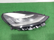 Laden Sie das Bild in den Galerie-Viewer, Frontscheinwerfer Tesla Model 3 1077376-00-C Full LED Rechts Headlight
