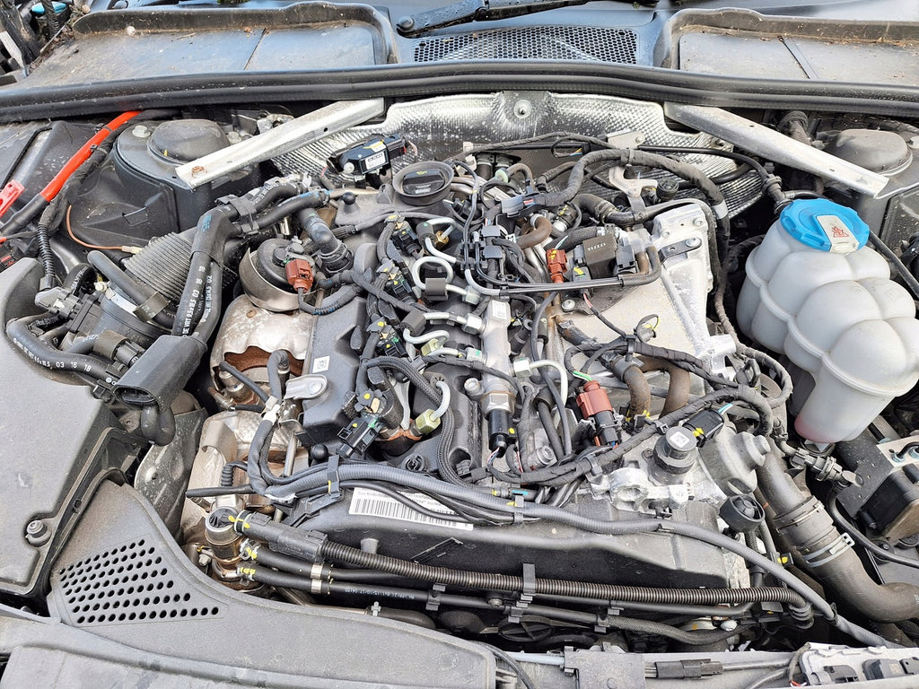 Motor Audi A4 B9 DETA 2.0 TDI 190PS 140kW 2007 Diesel Engine Unkomplett