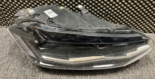 Laden Sie das Bild in den Galerie-Viewer, Frontscheinwerfer VW Polo 2G1941036F Rechts Scheinwerfer Headlight SCH9836692282tl