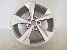 Laden Sie das Bild in den Galerie-Viewer, 1x Alufelge 18 Zoll 8.5" 5x112 46ET Silber 8Y0601025J Audi A3 Rim Wheel FEL1817027273vi