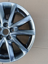 Laden Sie das Bild in den Galerie-Viewer, 1x Alufelge 18 Zoll 7.0&quot; 5x114.3 50ET Matt Silber 9965337080 Mazda Cx-3