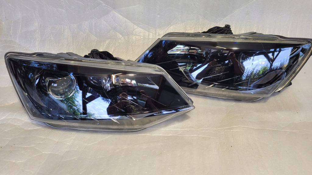 Frontscheinwerfer Skoda Fabia III 6V1941015B LED Ein Satz Scheinwerfer Headlight