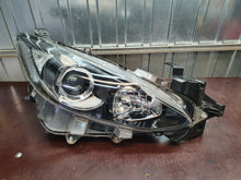 Load image into Gallery viewer, Frontscheinwerfer Mazda III B45A-51030 Rechts Scheinwerfer Headlight