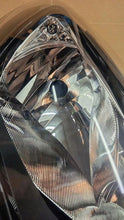 Laden Sie das Bild in den Galerie-Viewer, Frontscheinwerfer Ford Focus III BM51-13W029-CF Rechts Scheinwerfer Headlight SCH9906441868mo