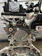 Load image into Gallery viewer, Motor Hyundai Kona G3LE 1.0 TGDI 120PS 12TKm 2022 Benzin Engine Unkomplett