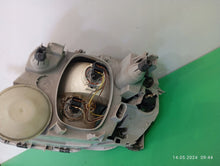 Laden Sie das Bild in den Galerie-Viewer, Frontscheinwerfer Mercedes-Benz Slk A1708202461 Rechts Scheinwerfer Headlight