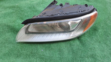 Load image into Gallery viewer, Frontscheinwerfer Volvo S80 V70 III Xc70 31283915 Xenon Links Headlight SCH6138852637bp