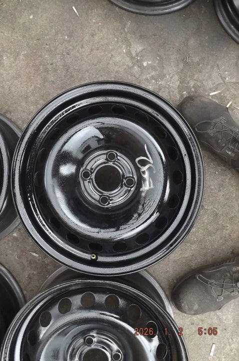 4x Alufelge 15 Zoll 6.0" 4x100 50ET Schwarz Dacia Sandero I Z Logan Rim Wheel FEL8381971517ur