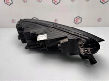 Laden Sie das Bild in den Galerie-Viewer, Frontscheinwerfer Skoda Octavia IV 5E4941015 LED Links Scheinwerfer Headlight SCH4771532881fk
