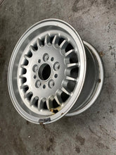 Load image into Gallery viewer, 1x Alufelge 14 Zoll 6.5&quot; 5x120 1125695 BMW E28 Rim Wheel