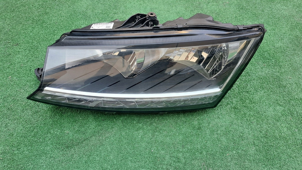 Frontscheinwerfer Skoda Fabia III 6V1941015D Links Scheinwerfer Headlight