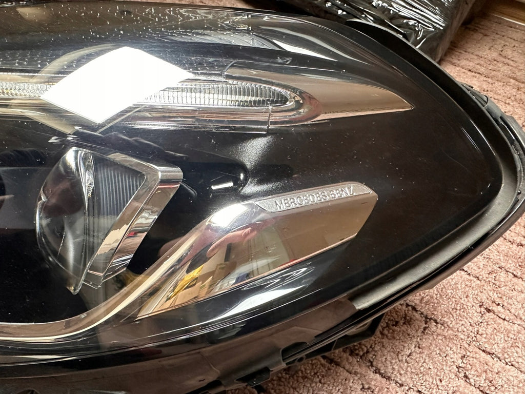Frontscheinwerfer Mercedes-Benz W246 A2469063301 85122000 LED Links Headlight SCH5182418740ez
