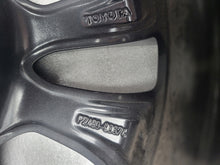 Load image into Gallery viewer, 1x Alufelge 15 Zoll 4.5" 4x100 35ET Glanz Schwarz PZ493-90674 Toyota Aygo FEL6841227483ec