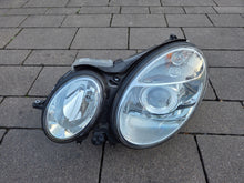 Laden Sie das Bild in den Galerie-Viewer, Frontscheinwerfer Mercedes-Benz W211 1EL008369-09 Xenon Links Headlight SCH4590869159ct