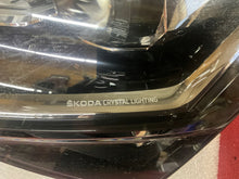 Load image into Gallery viewer, Frontscheinwerfer Skoda Superb III Links Scheinwerfer Headlight SCH8096976700cg