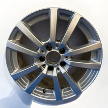 Laden Sie das Bild in den Galerie-Viewer, 1x Alufelge 17 Zoll 7.5&quot; 5x112 51ET Glanz Grau Mercedes-Benz Rim Wheel