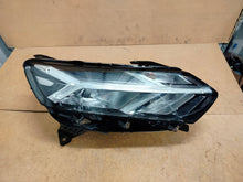 Laden Sie das Bild in den Galerie-Viewer, Frontscheinwerfer Dacia Sandero III Logan 260102586R Rechts oder Links