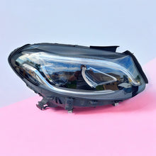 Laden Sie das Bild in den Galerie-Viewer, Frontscheinwerfer Mercedes-Benz 2469067001 Full LED Rechts Headlight