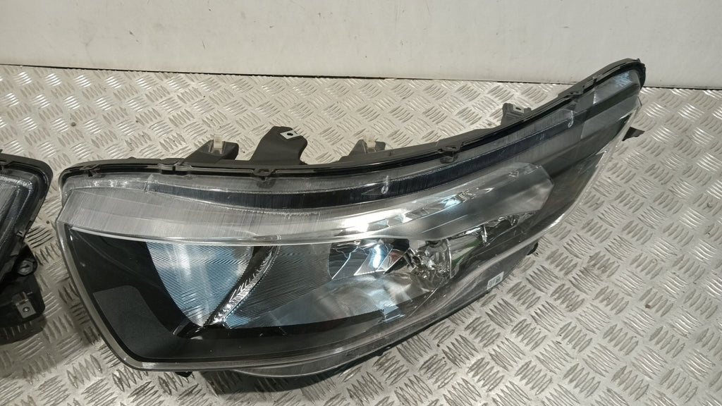 Frontscheinwerfer Iveco Daily IV 5801473749 Ein Stück (Rechts oder Links) SCH3093130237ir
