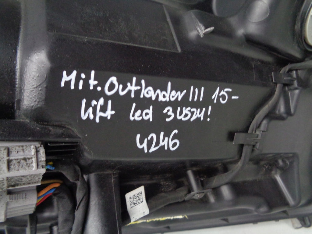 Frontscheinwerfer Mitsubishi Outlander III 8301C8-53 LED Rechts oder Links