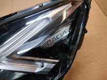 Laden Sie das Bild in den Galerie-Viewer, Frontscheinwerfer Dacia Sandero III 260605914R LED Links Scheinwerfer Headlight