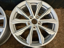 Laden Sie das Bild in den Galerie-Viewer, 1x Alufelge 17 Zoll 8.0" 5x112 39ET Glanz Silber 80A601025 Audi Q5 1 Rim Wheel FEL7333880707xn