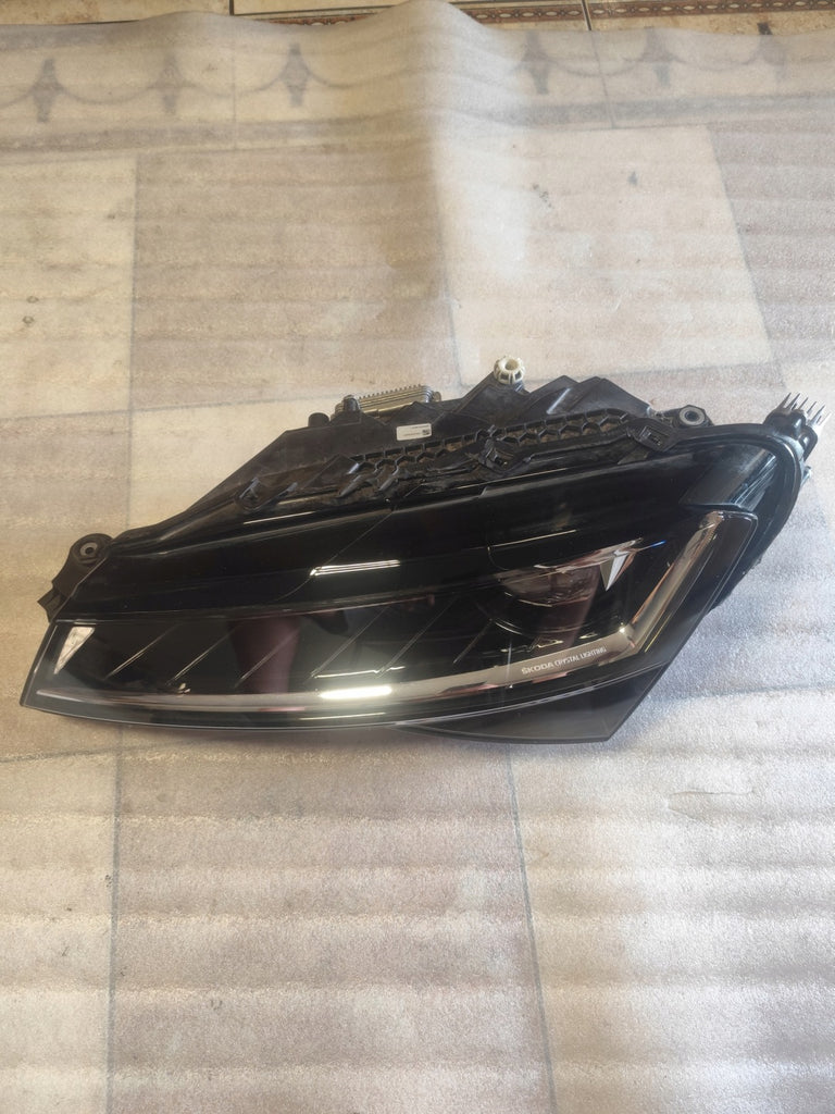 Frontscheinwerfer Skoda Superb III 3V1941015D 3 Links Scheinwerfer Headlight SCH7220687923xd